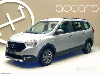 Usata Dacia Lodgy Stepway 109 CV (80 kW) 2016 Grigio Monovolume