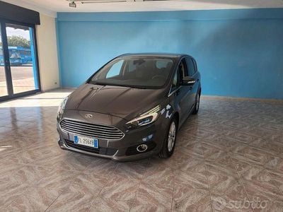 Usata Ford S-MAX Titanium 150 CV (110 kW) 2018 Grigio Monovolume