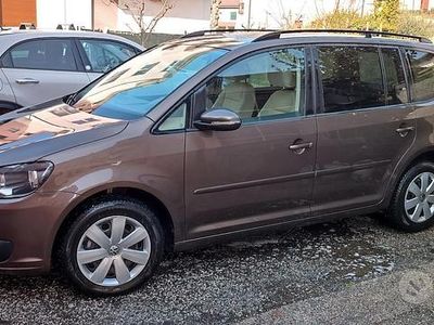 Usata VW Touran Comfortline 105 CV (77 kW) 2015 Marrone Monovolume