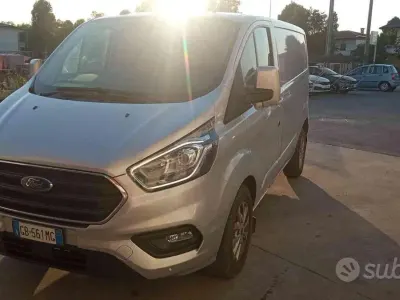 Usata Ford Transit Custom Titanium 131 CV (96 kW) 2020 Grigio Berlina