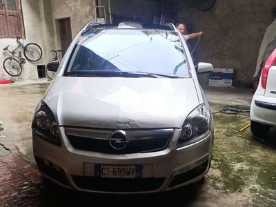 usata Opel Zafira 1.9 cdti Cosmo 150cv