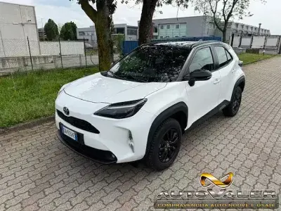 Gebraucht Toyota Yaris Cross Active 92 PS (67 kW) 2023 Weiß SUV