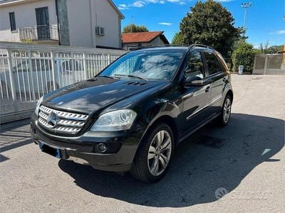 Usata Mercedes ML320 224 CV (164 kW) 2009 Nero SUV