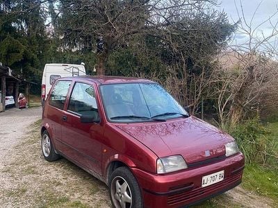 Second-hand Fiat Cinquecento 39 CP (28 kW) 1996 Roșu Hatchback