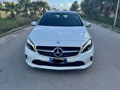 Usata Mercedes A180 109 CV (80 kW) 2016 Utilitaria
