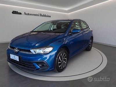Usata VW Polo Life 95 CV (69 kW) 2023 Blu Utilitaria