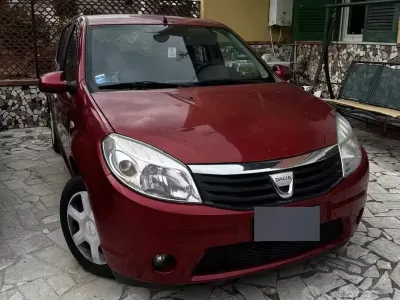 Usata Dacia Sandero 75 CV (55 kW) 2009 Berlina
