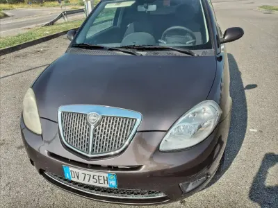 Usata Lancia Ypsilon 75 CV (55 kW) 2009 Utilitaria