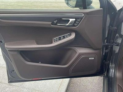 Usata Porsche Macan 245 CV (180 kW) 2021 Grigio SUV