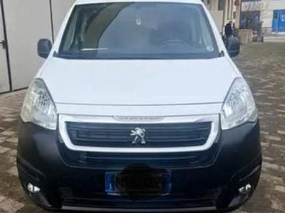 Usata Peugeot Partner 98 CV (72 kW) 2017 Bianco Monovolume
