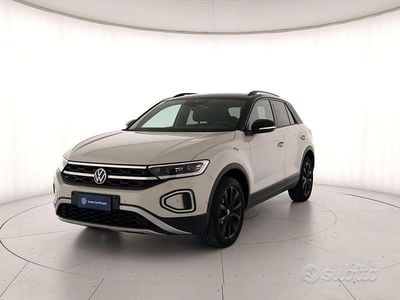 Usata VW T-Roc Style 110 CV (80 kW) 2023 Grigio SUV