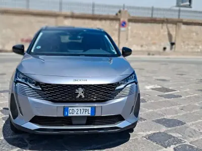 Usata Peugeot 3008 Allure 131 CV (96 kW) 2022 Grigio SUV