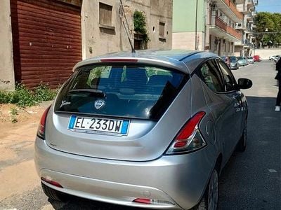 Usata Lancia Ypsilon 95 CV (69 kW) 2012 Grigio Utilitaria