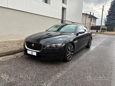 Usata Jaguar XE Prestige 163 CV (119 kW) 2016 Nero Berlina