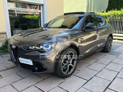 Usata Alfa Romeo Stelvio Veloce 209 CV (153 kW) 2023 Grigio SUV