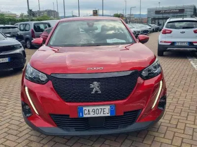 Usata Peugeot 2008 Allure 131 CV (96 kW) 2020 Bordeaux SUV