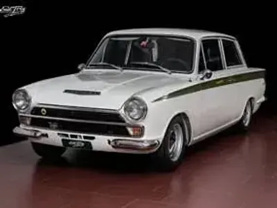 Occasion Ford Cortina 109 ch (80 kW) 1967 Blanc Berline