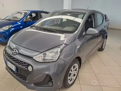 Begagnad Hyundai i10 Comfort 69 HK (50 kW) 2018 Grå Halvkombi