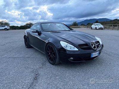 Usata Mercedes SLK350 272 CV (200 kW) 2004 Nero Cabrio
