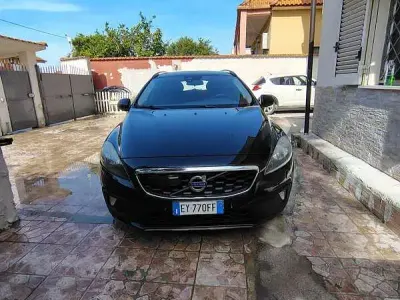 Usata Volvo V40 CC Kinetic 114 CV (83 kW) 2015 Station wagon