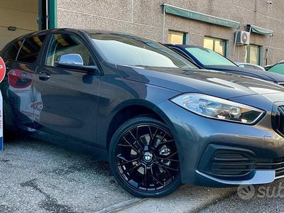 Usata BMW 116 Advantage 116 CV (85 kW) 2021 Grigio Utilitaria
