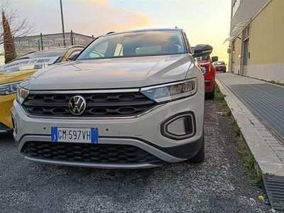 Usata VW T-Roc Style 110 CV (80 kW) 2023 Grigio SUV
