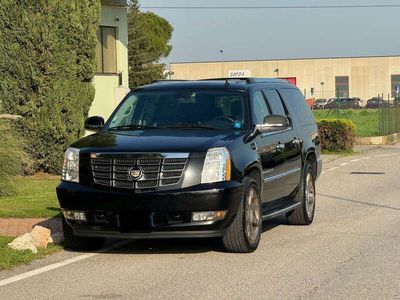 usata Cadillac Escalade EscaladeII- III 2005 6.2 V8 Sport Luxury auto