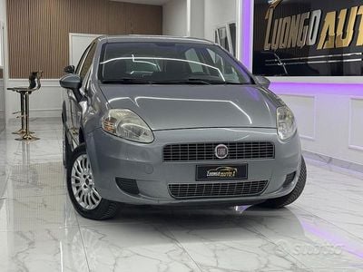 Usata Fiat Grande Punto Dynamic 77 CV (56 kW) 2009 Grigio Utilitaria