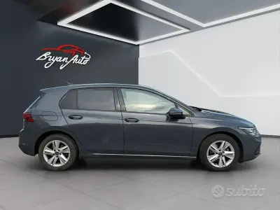 Usado VW Golf VII Life 150 CV (110 kW) 2020 Gris Berlina