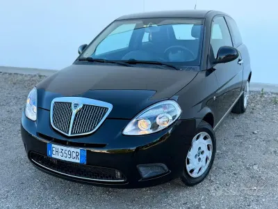 Usata Lancia Ypsilon 69 CV (50 kW) 2011 Nero Utilitaria