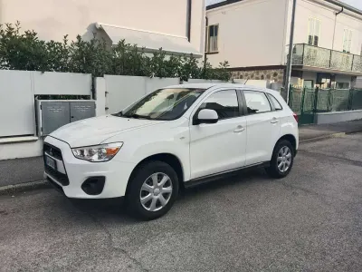Usata Mitsubishi ASX Inform 117 CV (86 kW) 2014 Bianco SUV