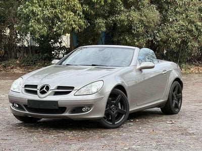Usata Mercedes SLK350 272 CV (200 kW) 2005 Beige Cabrio