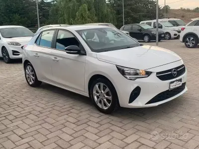 Usata Opel Corsa Elegance 102 CV (75 kW) 2022 Bianco Utilitaria