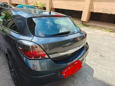 Usata Opel Astra GTC 101 CV (74 kW) 2008 Bluazzurro Coupé
