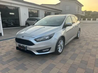 Usata Ford Focus Titanium 120 CV (88 kW) 2016 Argento Station wagon