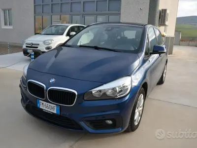 Usata BMW 216 Active Tourer Advantage 116 CV (85 kW) 2017 Blu Monovolume