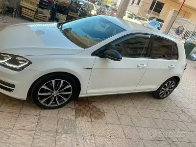 Usata VW Golf VII 110 CV (80 kW) 2013 Bianco Berlina