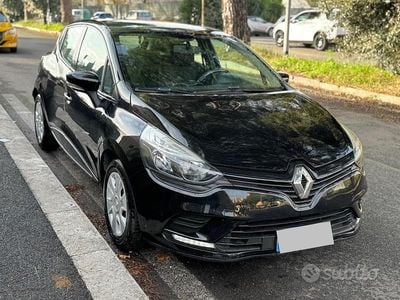 Usata Renault Clio IV Intens 75 CV (55 kW) 2018 Nero Berlina