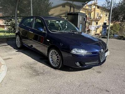 Usata Alfa Romeo 147 120 CV (88 kW) 2008 Blu Utilitaria