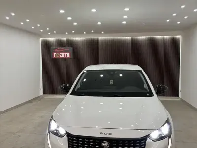 Usata Peugeot 208 Allure 101 CV (74 kW) 2022 Bianco Utilitaria