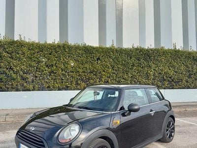 Usata Mini ONE 75 CV (55 kW) 2016 Nero Utilitaria