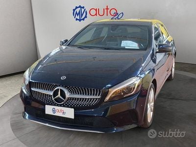 Usata Mercedes A180 109 CV (80 kW) 2018 Blu Berlina