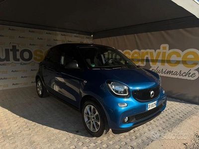 Begagnad Smart ForFour Passion 71 HK (52 kW) 2017 Blå Halvkombi