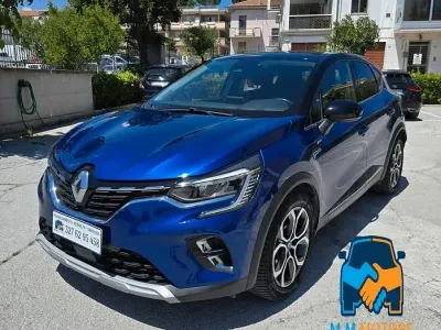 Usata Renault Captur Intens 92 CV (67 kW) 2020 Blu SUV