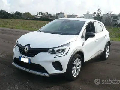 Usata Renault Captur Intens 101 CV (74 kW) 2021 Bianco SUV