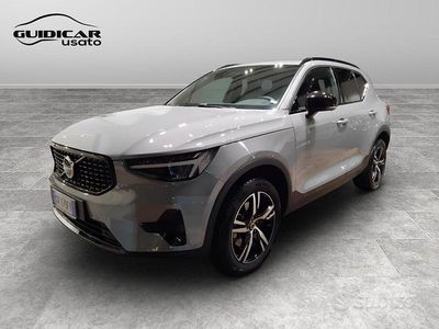 Grigio Usata 2024 Volvo XC40 Plus SUV | 34.900 € (Buon prezzo)