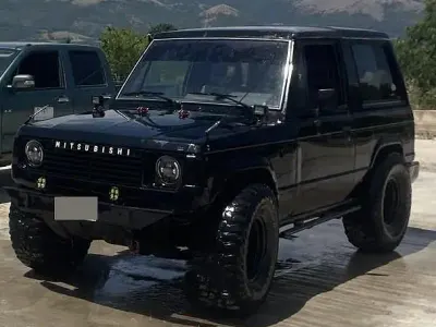 Usata Mitsubishi Pajero 84 CV (61 kW) 1987 Nero SUV