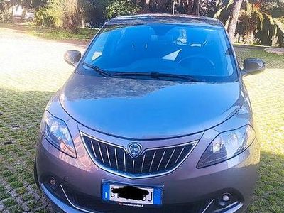 Usata Lancia Ypsilon 60 CV (44 kW) 2024 Grigio Utilitaria
