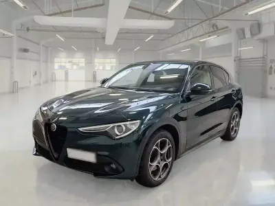 Usata Alfa Romeo Stelvio Sprint 190 CV (139 kW) 2021 Verde SUV