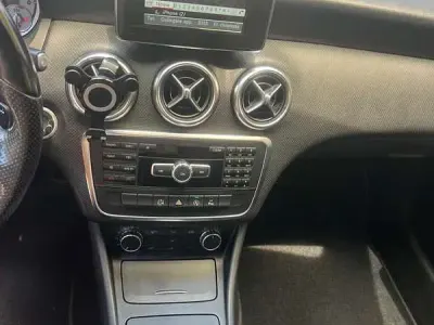 Usata Mercedes A180 Premium 109 CV (80 kW) 2015 Nero Berlina